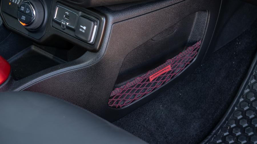 Детали интерьера Jeep Renegade Trailhawk (BU) 2018 года  (NA) (фото 27 из 40)